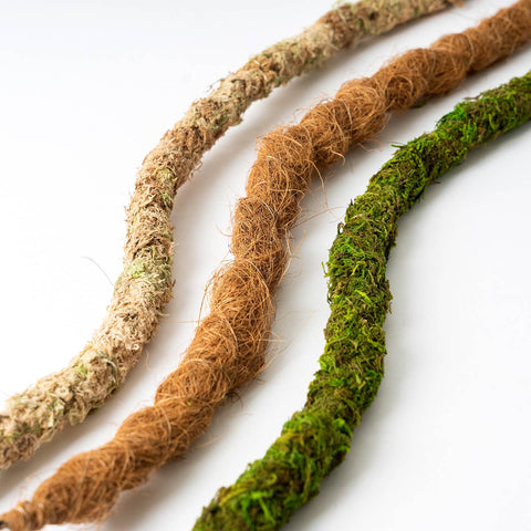 The SuperMoss Bendable SuperPole. : Green Moss Pole