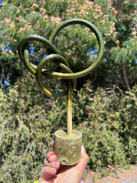 Small Knots: Natural / Double Knot ~12-14" / Standing with Base