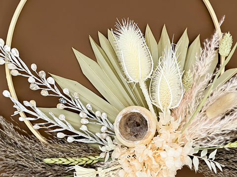 Neutral Dried Flowers Wreath: 10
