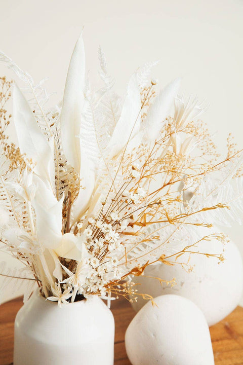 White & Tan Dried Flower Mini Bouquet