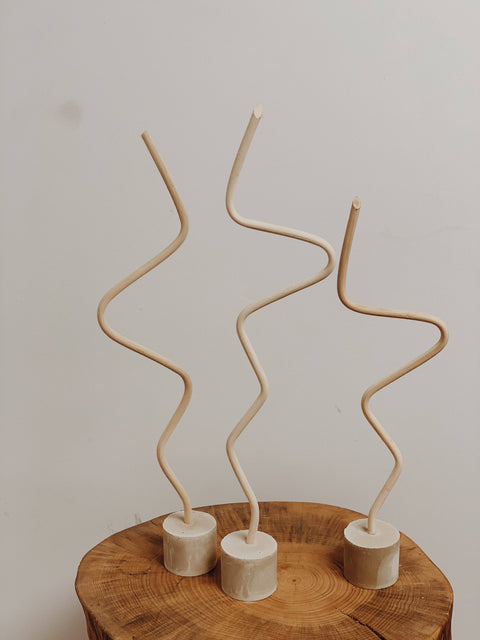 Small Knots: Natural / Double Knot ~12-14" / Standing with Base