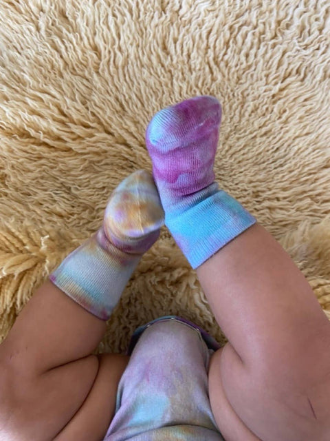 Tie Dye Bamboo socks in Amethyst: Adult