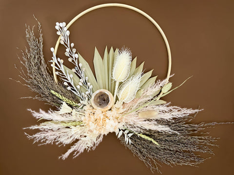 Neutral Dried Flowers Wreath: 10